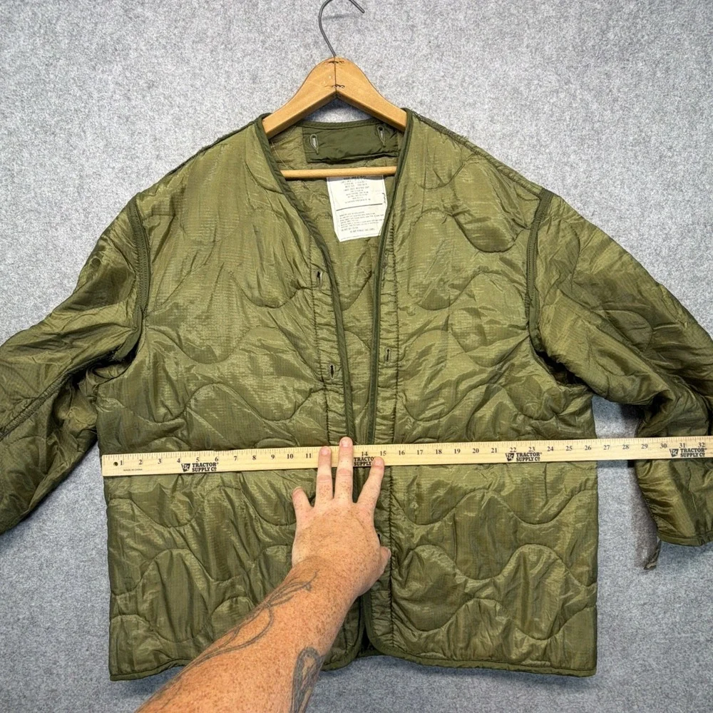 Vintage US Military Cold Weather M65 Field Coat Liner Size Large Woobie Green